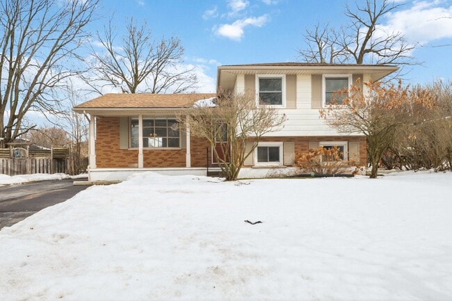 Building Photo - 32 Rollscourt Gardens