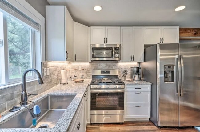 Photo - 255 Midnight Ln