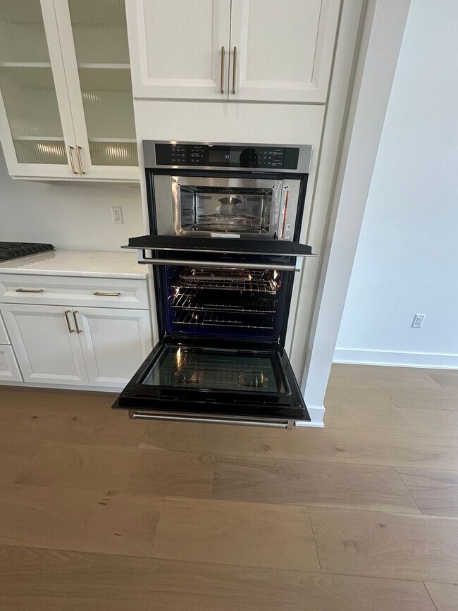 Photo - 17 Waller Dr