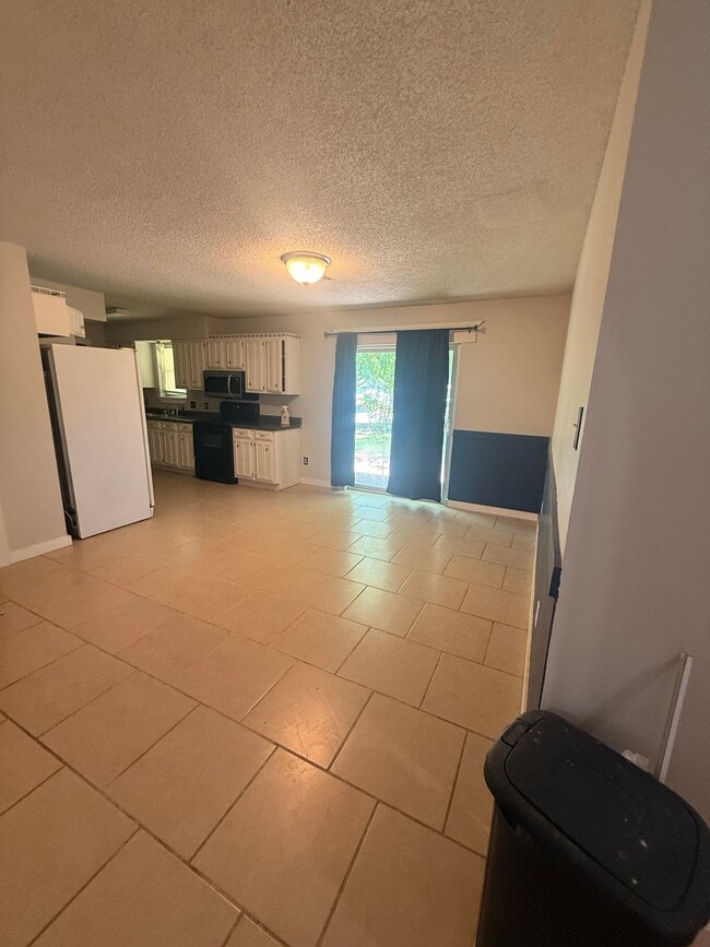Photo - 3201 Iola Ave