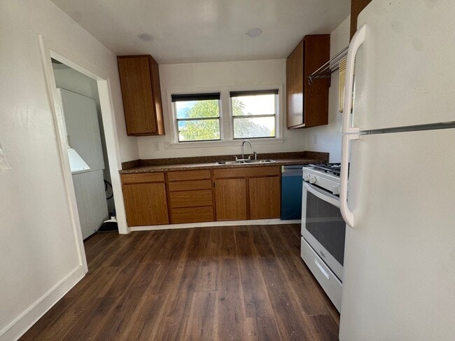 Photo - 7009 Fountain Ave