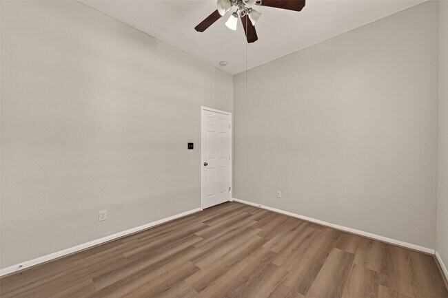 Photo - 706 Silver Creek Cir