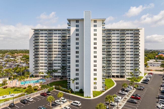 Photo - Coral Ridge Towers East