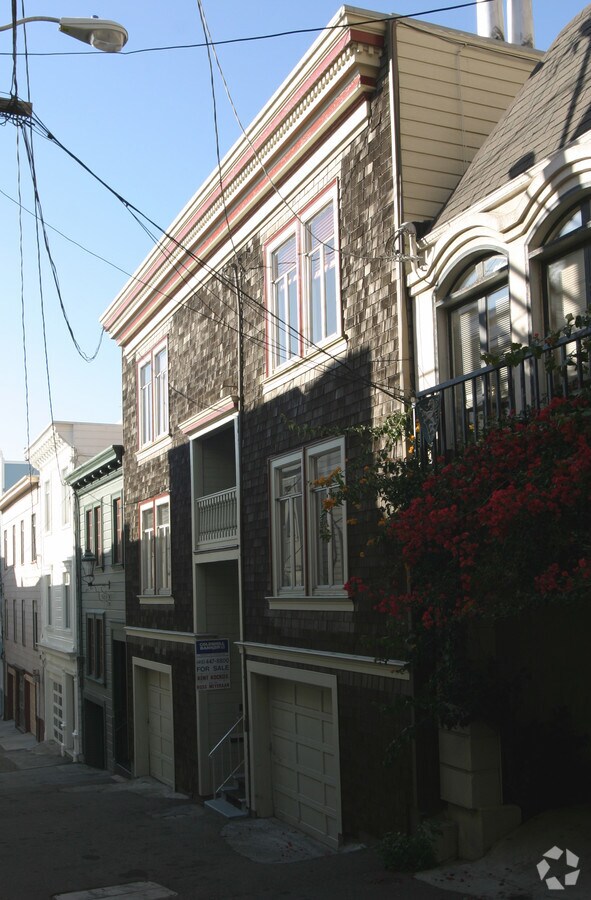 Photo - 18-26 Allen St