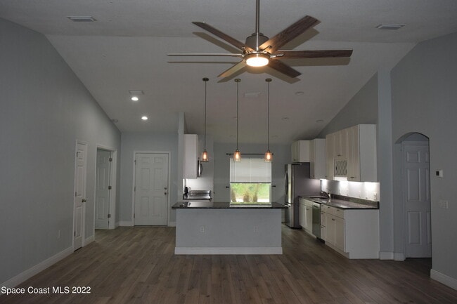 Photo - 1328 Hazel St NW