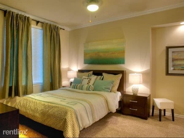 Building Photo - 1010 Allen St Unit ID208.36