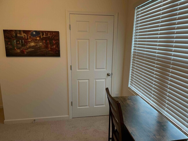 Photo - 793 Gerhard Ave SW