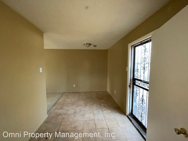 Photo - 3 br, 1 bath House - 4402 Sunny View Dr