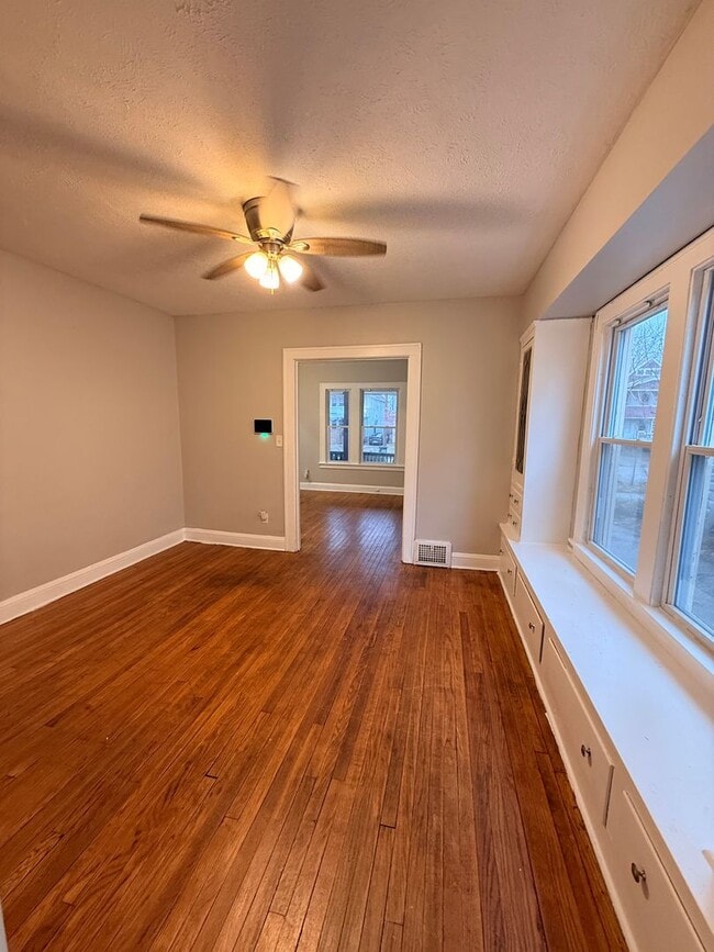 Photo - 3645 E 146th St Unit Down