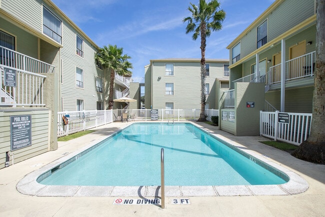 Carelton Courtyard apartments — community photo