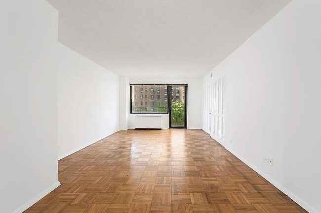 Building Photo - 201 W 70th St