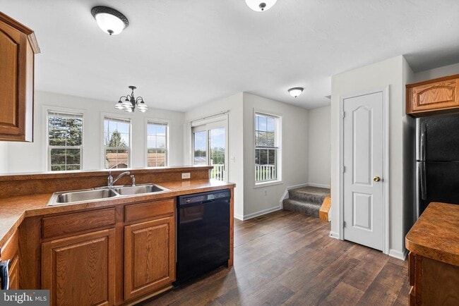 Photo - 34 Shady Tree Ct