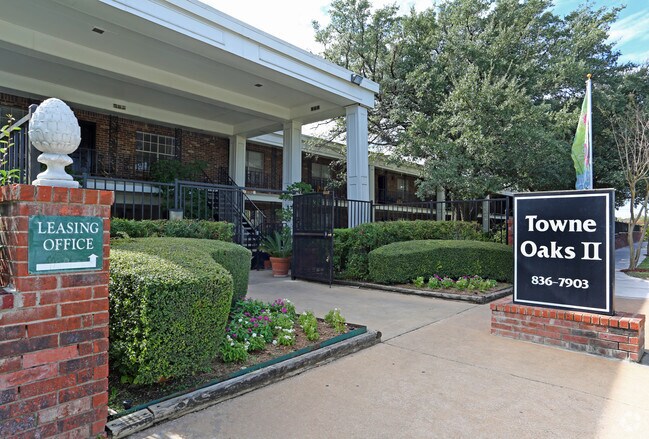 Towne Oaks II Apartments For Rent in Austin, TX