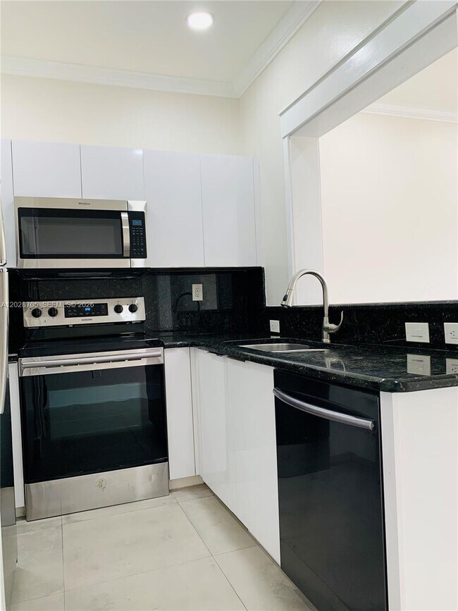 Photo - 17650 NW 73rd Ave Unit 202