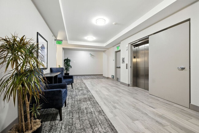 1201 4th St Unit SI FL3-ID1597049P