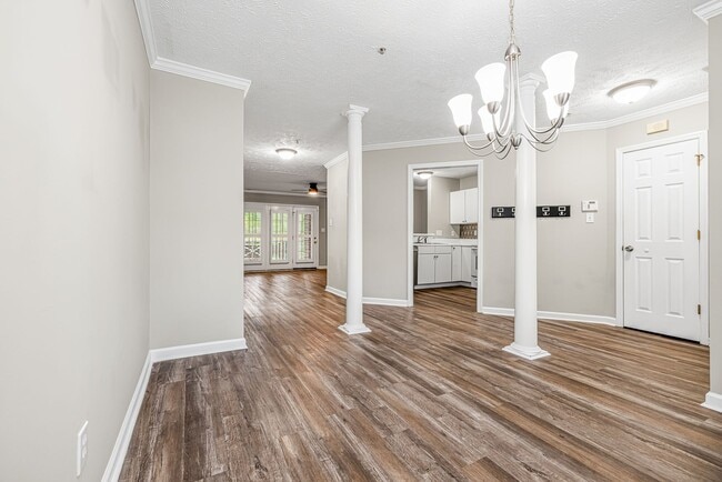 Photo - Kings Grant Condo