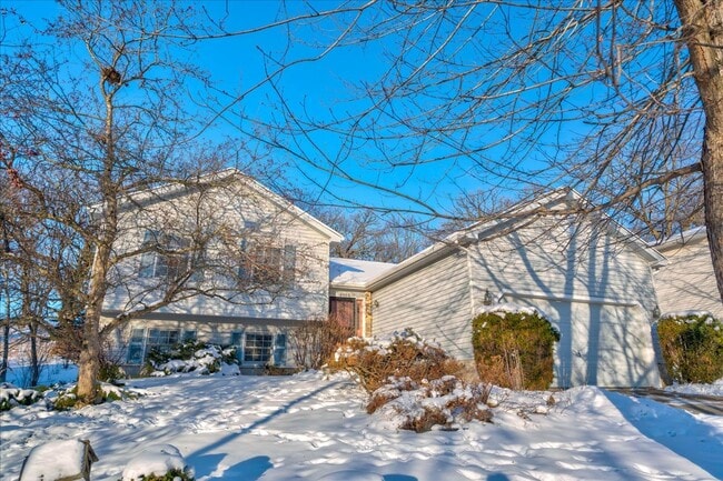 Building Photo - 2806 Wentworth Dr