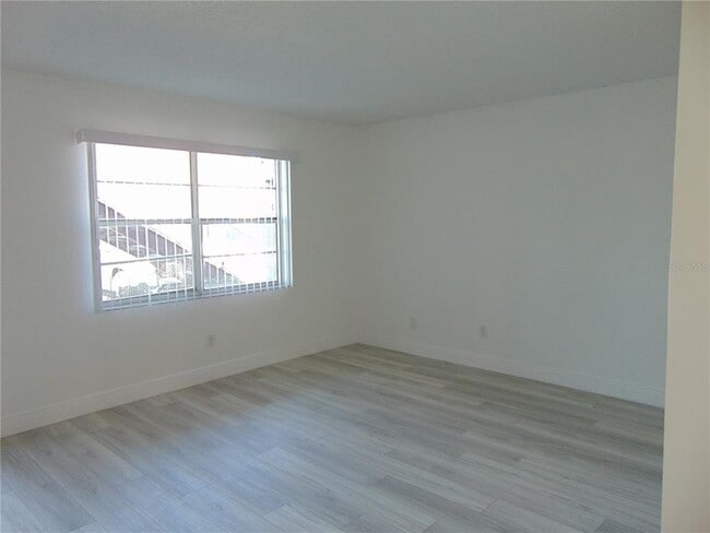 Photo - 9005 Tudor Dr Unit H 102