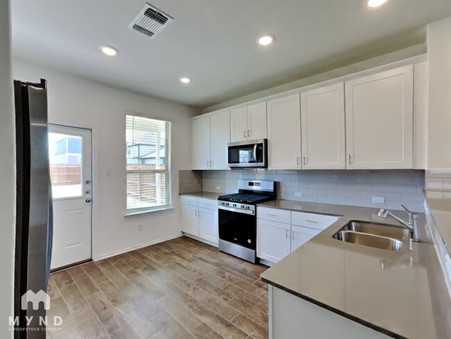 Photo - 332 Redonda Dr