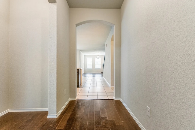 Photo - 1900 Outpost Creek Ln