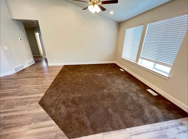 Photo - 4725 Gunsight Peak Dr