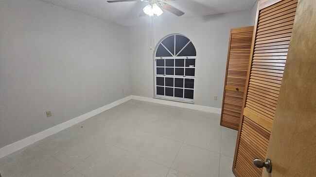 Photo - 5431 SW 143rd Ave