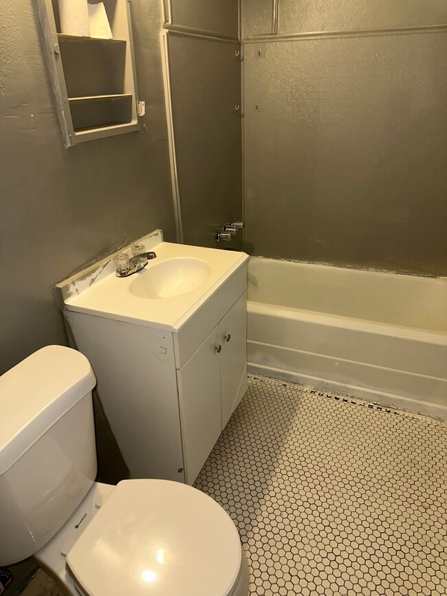 Photo - 10030 Bishop St