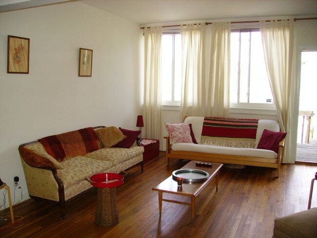 Photo - Elizabeth Point Apartments