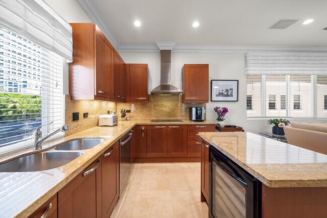 Photo - 514 N Birch Rd