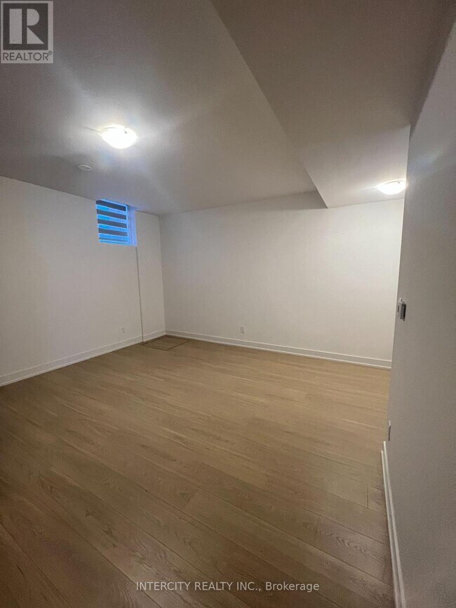 Photo - 19 Desiree Pl