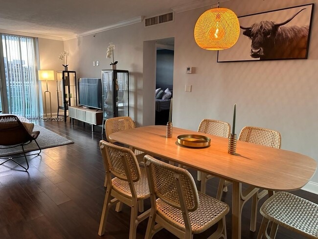 Photo - 3000 S Ocean Dr Unidad 612