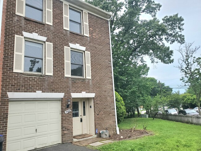 Photo - 742 S Granada St