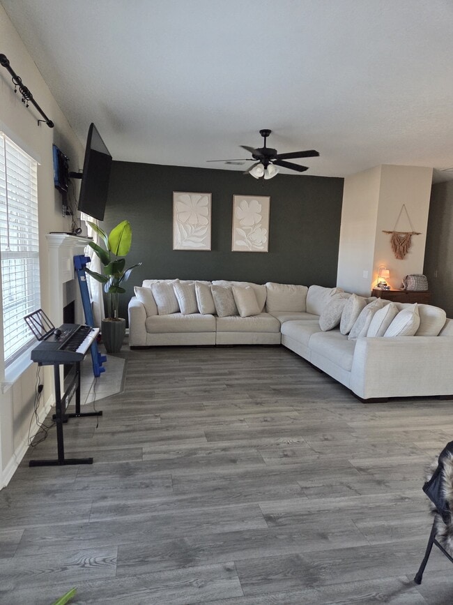 Photo - 112 Factors walk