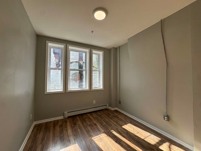 Photo - 1513 Summit Ave