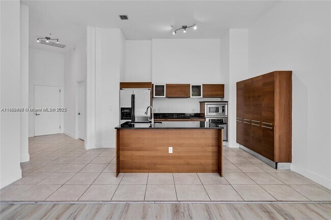 Photo - 1900 N Bayshore Dr Unidad 516