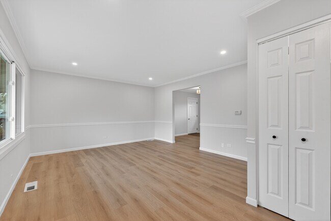 Photo - 500 Colgate Ct