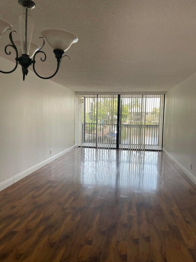 Photo - 6 Royal Palm Way Unit 209