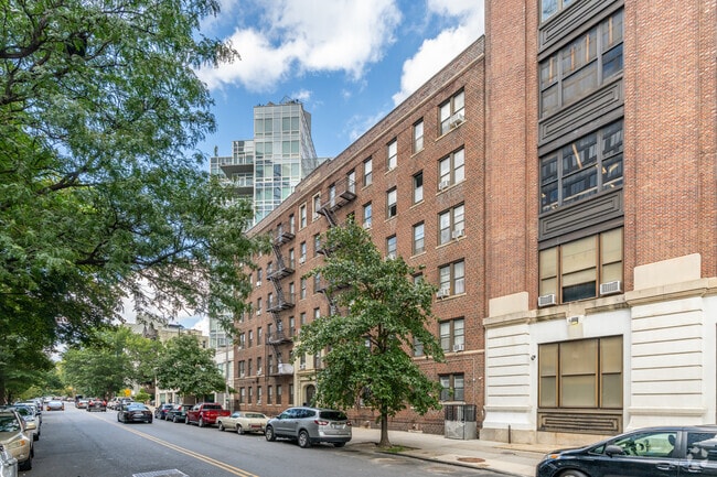 537 CLINTON AVE