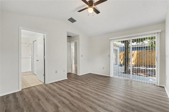 Photo - 13618 Laraway Dr