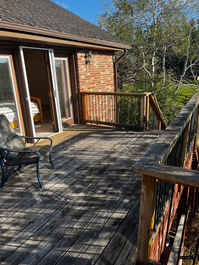 Building Photo - 7182 Stagecoach Dr
