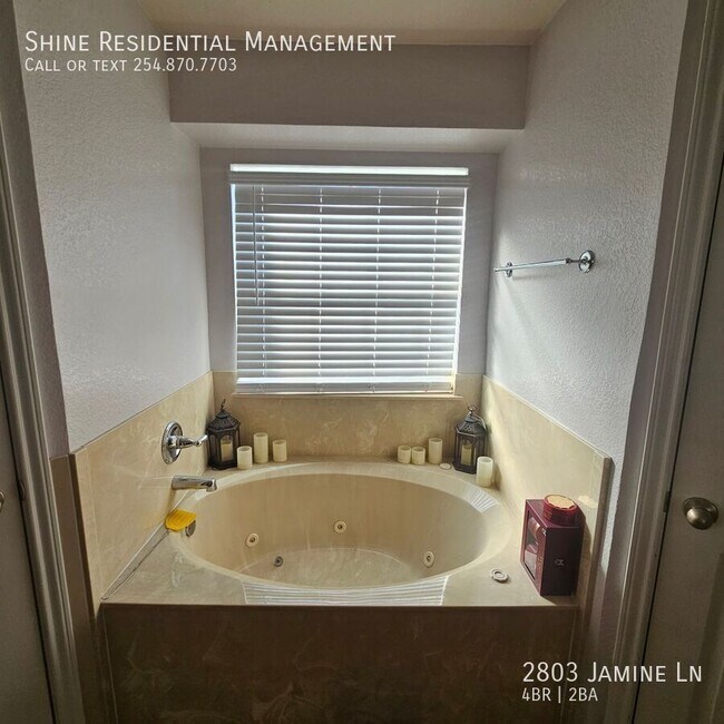 Photo - 2803 Jasmine Ln