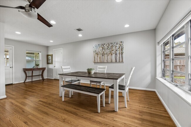 Photo - 510 S Belknap St