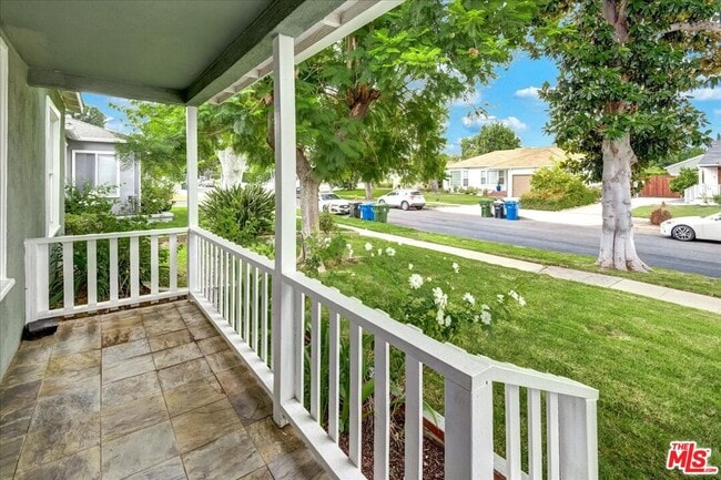 Photo - 6200 Jamieson Ave