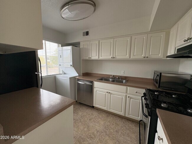 Photo - 7141 N 16th St Unidad 212