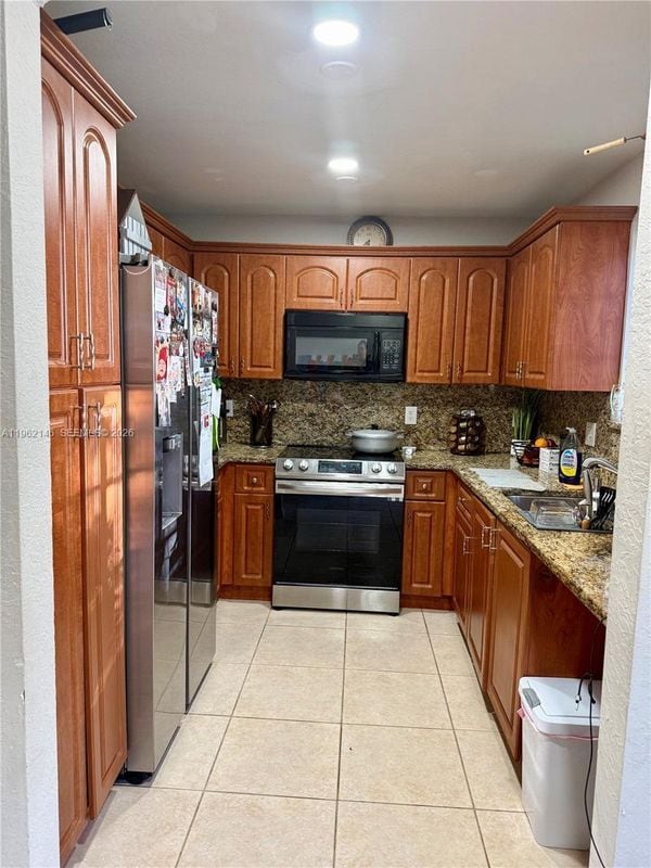 Building Photo - 16811 NW 14th Ave