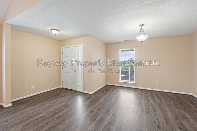 749 Michelle Ct