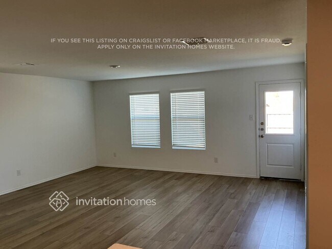 Photo - 512 Autumnwood Way