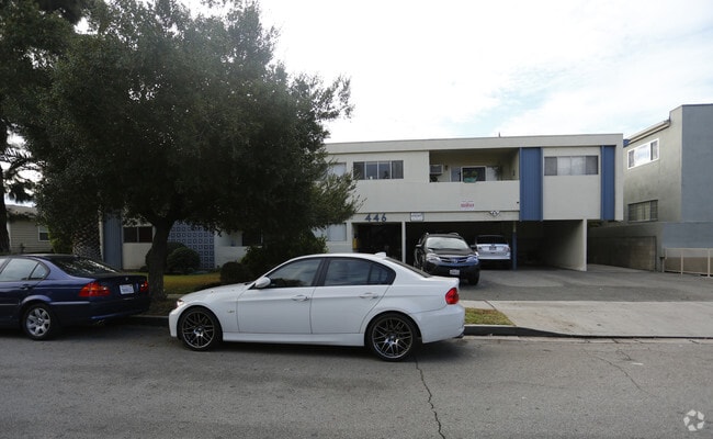 446 W Elk Ave