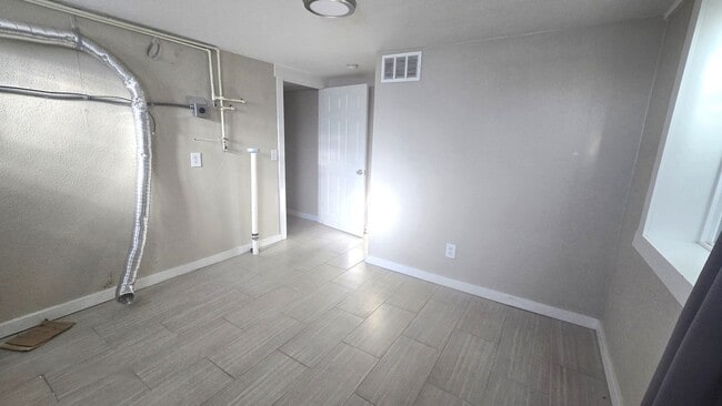 401 W 6th St Unit 401 W 6th Street
