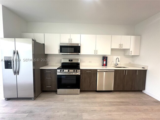 Photo - 20 NE 19th St Unit 304